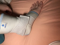 Бандаж для голеностопного сустава Wellcare 62021 1 шт (L) фото от покупателей 2