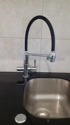 Смеситель для кухни на две воды Gappo G4398-9 с гибким изливом, белый/черный