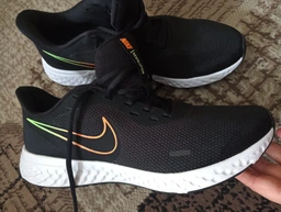 Мужские кроссовки для бега Nike Revolution 5 BQ3204-001 48.5 (14US) 32 см Черные (193151520821) фото от покупателей 3