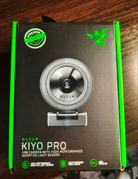 Веб-камера Razer Kiyo Pro (RZ19-03640100-R3M1) фото від покупців 3