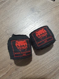 Боксерські бинти Venum 3 м чорні фото від покупців 1