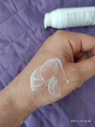 Сонцезахисний гель-крем для обличчя Eucerin Oil Control з матувальним ефектом SPF 50 50 мл (4005800119507) фото від покупців 6