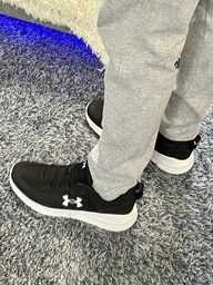 Сникеры Under Armour Essential Black/White/Metallic Gold, 45 (290 мм) (11671187) фото от покупателей 6