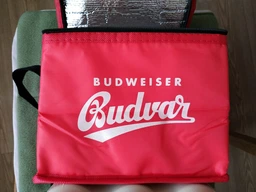 Подарочный набор пива Budweiser светлое фильтрованное 5% 0.5 л x 6 шт + термосумка (8594403706949) фото от покупателей 16