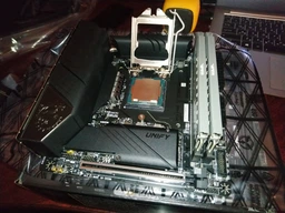 Материнская плата MSI MEG Z490I Unify (s1200, Intel Z490, PCI-Ex16) фото от покупателей 3