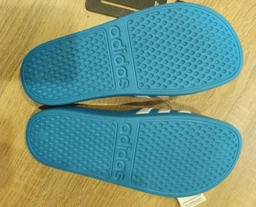 Шлепанцы детские Adidas Adilette Aqua K F35556 34 (2) 20.8 см Cblack/Ftwwht/Cblack (4059808213040)