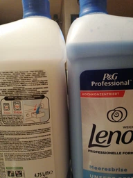 Кондиціонер для білизни Lenor Sensitiv Професійна формула для чутливої ​​шкіри 4.75 л (8001090214324) (247387) фото від покупців 2