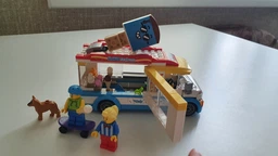 Конструктор LEGO City Great Vehicles Грузовик мороженщика 200 деталей (60253) фото от покупателей 6