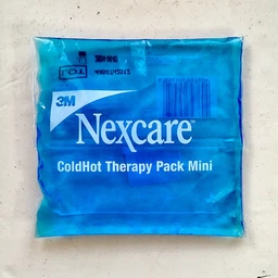 Пакет гелевый 3M Nexcare Cold-Hot охлаждающий-согревающий 10 х 10 см (N1573B) (500089) фото от покупателей 3