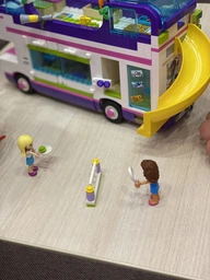 Конструктор LEGO Friends Автобус друзів 778 деталей (41395) фото від покупців 5