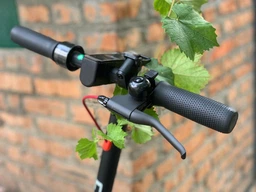 Електросамокат Crosser E9 MAX 15AH Tire 10" Pneumatic (Чорний) MS1970/EU фото від покупців 12