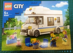 Конструктор LEGO City Great Vehicles Канікули в будинку на колесах 190 деталей (60283)
