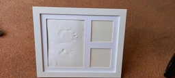 Набір Фоторамка BubFrame для Виготовлення Відбитків Рук та Слідів Дитини на Пам'ять для Новонароджених Хлопчиків та Дівчаток (B099O) фото від покупців 8