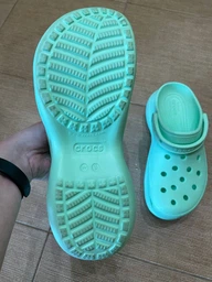 Женские кроксы Crocs Jibbitz Classic Bae Clog W 206302-100 37-38 (M5/W7) 23 см White (2000000000198_191448510982) фото от покупателей 4