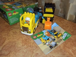 Конструктор LEGO DUPLO Town Вантажівка та гусеничний екскаватор 20 деталей (10931) фото від покупців 13