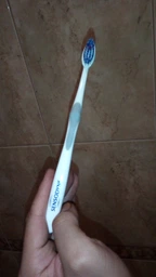 Зубна щітка Sensodyne Чутливість зубів і захист ясен (5054563062864) фото від покупців 5