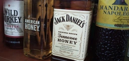 Ликер Jack Daniel's Tennessee Honey 0.7 л 35% (5099873001370_5099873009116) фото от покупателей 13