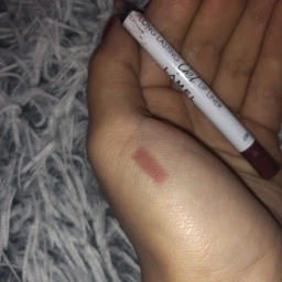 Стойкий гелевый карандаш для губ Lamel Long lasting Gel Lip Liner 405 чайная роза 1.7 г (0810134216778/5060522588863) фото от покупателей 3