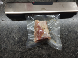 Вакууматор VACUUM SEALER ZK-03S + переходник для контейнеров + гофрированные пакеты 15 шт.(20х25см) фото от покупателей 1