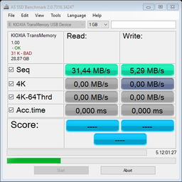 Флеш пам'ять USB KIOXIA TransMemory U202 32GB USB 2.0 White (LU202W032GG4) фото від покупців 10