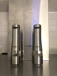 Мельницы для соли и перца Russell Hobbs 23.3 см Черный (28010-56)
