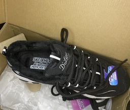 Жіночі кросівки Skechers D`Lites Freeze Talk Black/White 36 Білий 66666125-BLK фото від покупців 13