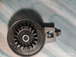 Цепная пила Bosch UniversalChain 35, 1.8 Квт, 35 см рабочая длина, цепь, кожух (06008B8303) фото от покупателей 6