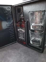 Теннесси Виски Jack Daniel's 0.7 л 40% в металлической коробке с 2-мя бокалами (5099873045855) фото от покупателей 13