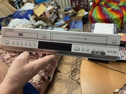 Пульт для DVD и домашних кинотеатров SAMSUNG 00008J [DVD+VCR] - 1060 фото от покупателей 1