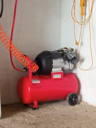 Компресор 50 л, 4 HP, 3 кВт, 220 В, 10 aтм, 420 л/хв., 2 циліндри INTERTOOL PT-0007 фото від покупців 1