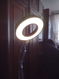 Держатель на прищепке с Led подсветкой Professional Live Stream для селфи съемок 24 диода Черный фото от покупателей 4