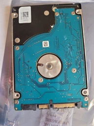 Накопитель HDD 2.5" SATA 320GB Seagate Momentus Thin 7200rpm 16MB (ST320LT007) фото от покупателей 1