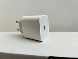 Сетевое зарядное устройство для iPhone Power Adapter 18W USB-C Блок питания для айфон Type-C Адаптер для зарядки White фото від покупців 1