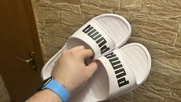 Чоловічі шльопанці Puma Divecat V2 Lite White-Puma Black 374823-04 40.5 Білі (4064536193601) фото від покупців 7
