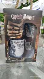 Алкогольный напиток на основе Карибского рома Captain Morgan Spiced Black 1 л 40% + 2 рюмки (4820178650991)