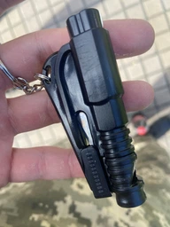Брелок аварійний автомобільний молоток з свистком YRE чорній №1239