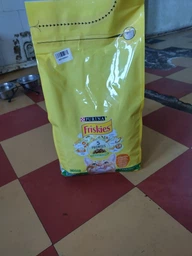 Сухой корм для кошек Purina Friskies Indoor с курицей и овощами 1.5 кг (7613031341887) фото от покупателей 6