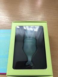 Набор менструальных чаш Satisfyer Feel Secure (dark green), 15мл и 20мл, мешочек для хранения фото от покупателей 2
