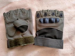 Захисні тактичні рукавички, без пальців (розмір L) у кольорі олива фото від покупців 2