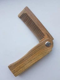 Деревянная складная расческа Life care instrument 18 х 2,5 см фото от покупателей 5