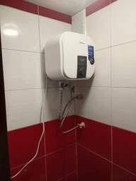 Водонагрівач Midea D10-20VI (О) PRIME над мийкою
