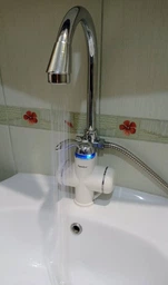 Проточный водонагреватель AQUATICA LZ 3.0кВт 0.4-5бар для ванн (m485999) фото от покупателей 3