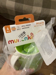 Чашка-непроливайка з ручками Munchkin Miracle 360 з кришкою на 207 мл персик фото від покупців 7
