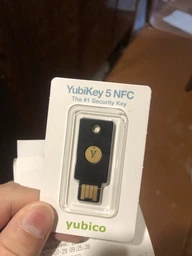 Ключ безопасности YubiKey 5 NFC, USB-A, Yubico, Черный (Yubi5-nai)
