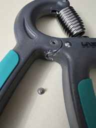 Кистевой эспандер LiveUp Adjustable Handgrip (LS3334-g) Green фото от покупателей 10