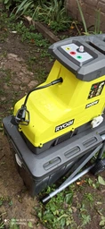 Садовый измельчитель Ryobi RSH3045U 220В, 3000 Вт, 45 мм, 55 л (5133004335) фото от покупателей 4