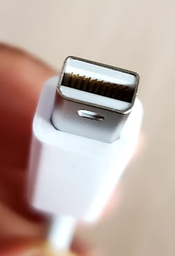 Адаптер Apple Thunderbolt to Gigabit Ethernet (MD463ZM/A)