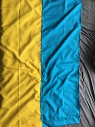Флаг Украины из габардина, национальный флаг Украины с размерами 90см х 135см наружный, цвета синий и жёлтый фото от покупателей 7