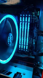 Оперативная память HyperX DDR4-3200 16384MB PC4-25600 (Kit of 2x8192) Predator RGB (HX432C16PB3AK2/16) фото от покупателей 12