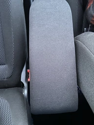 Крышка подлокотника Armrest на Volkswagen Skoda Seat Черная ткань фото от покупателей 2